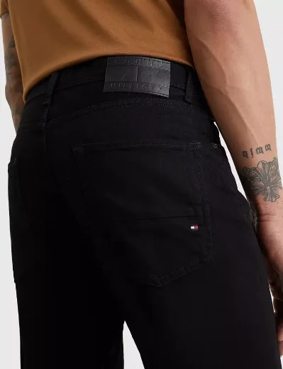 Tommy Hilfiger Denton Straight Fit Jean | Chelsea Black Denim