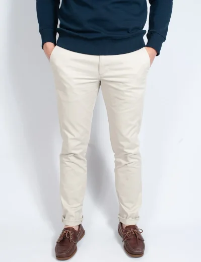 Tommy Hilfiger 1985 Bleecker Slim Fit Chino | Bleached Stone