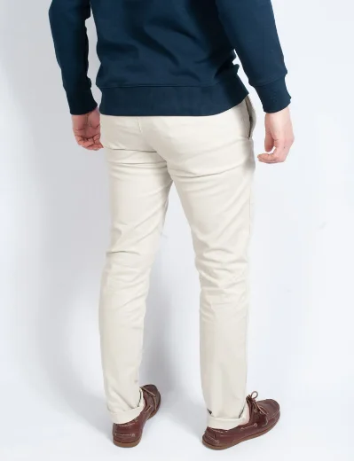 Tommy Hilfiger 1985 Bleecker Slim Fit Chino | Bleached Stone