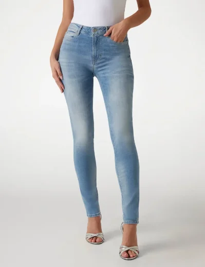 Picture for category Jeans & Trousers