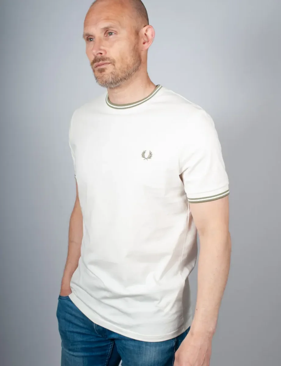 Fred Perry Twin Tipped T-shirt | Light Ecru / Olive Mint