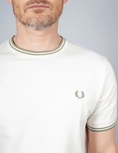 Fred Perry Twin Tipped T-shirt | Light Ecru / Olive Mint