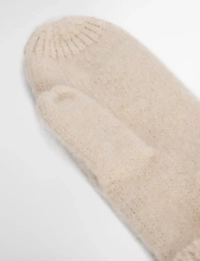 Barbour Women's Elsdon Cable-Knit Mittens | Eggshell