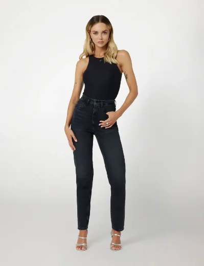 Picture of Guess Womens Mom Fit Jean / Washed Black 