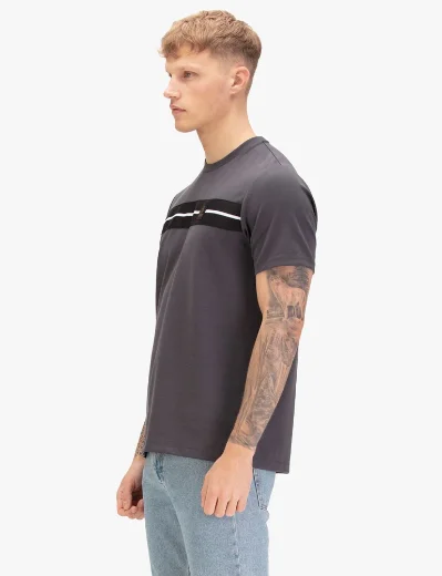 Picture of Luke 1977 Hopkins 1000 T-Shirt | Charcoal