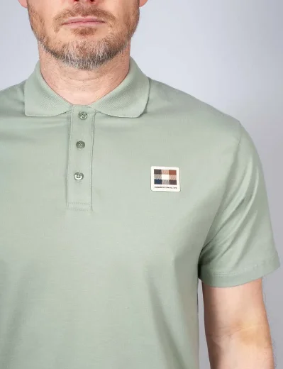 Aquascutum Stretch Piquet Badge Polo | Sage Green